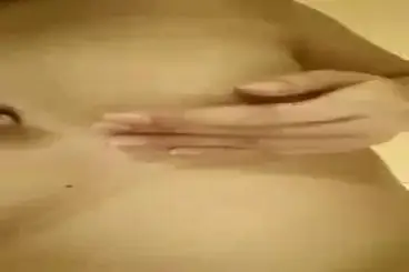 Cam Amoy Sedih Punya Toket Kecil